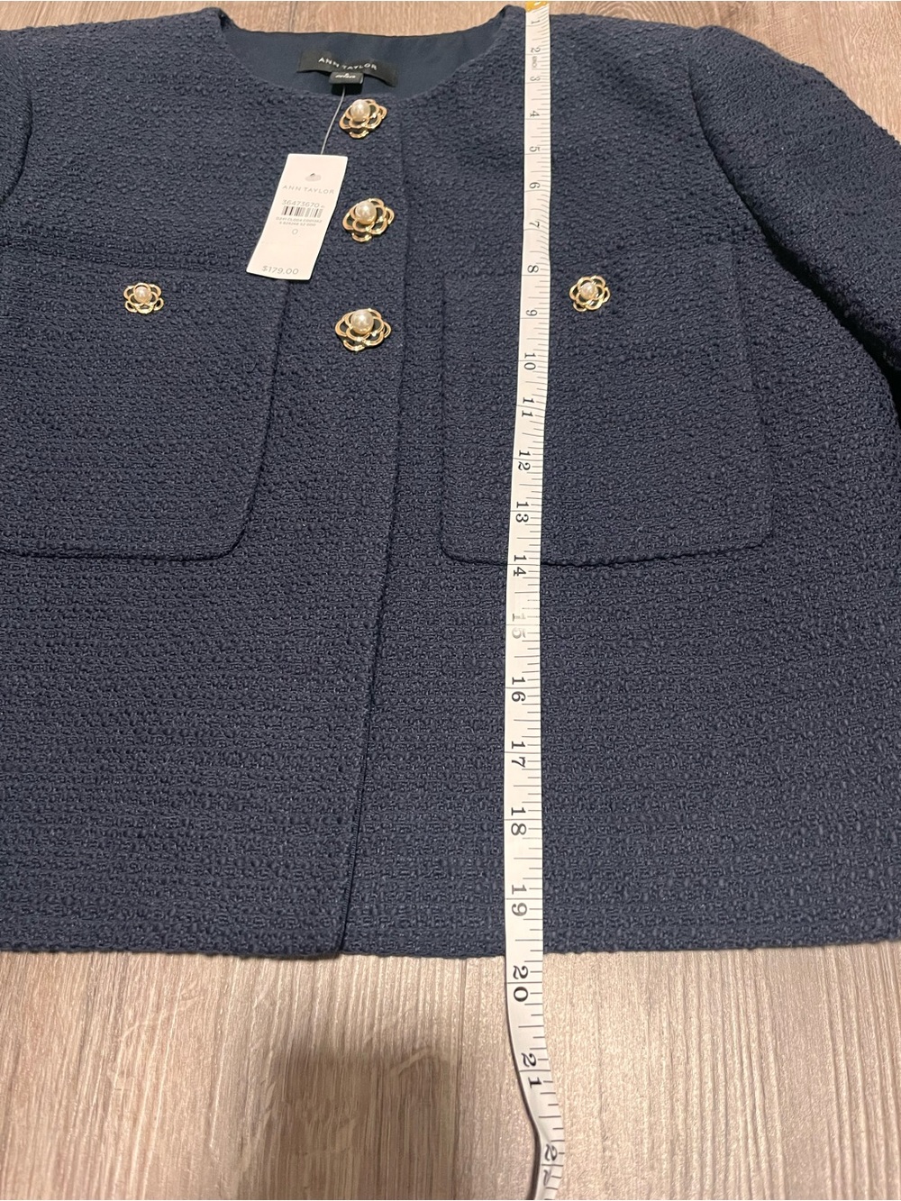 NWT Ann Taylor Navy Bouclé Cropped Jacket with Gold Flower Buttons - Picture 4 of 7